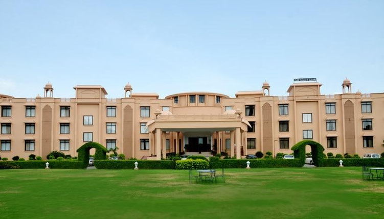 THE GOLDED PALACE & RESORTS