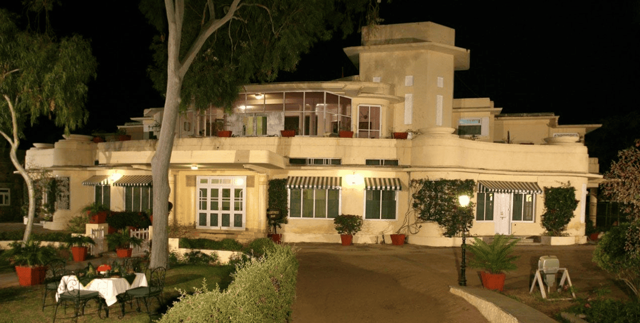 Shikarbadi Hotel